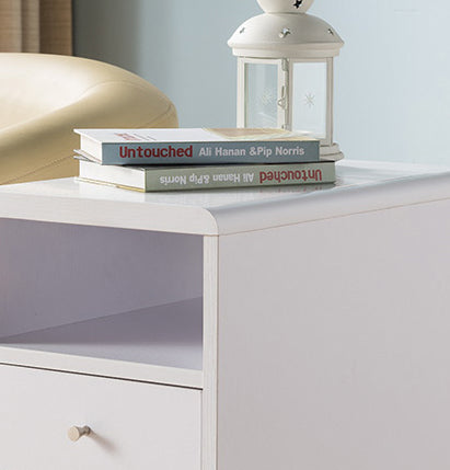 TM HOME WHITE SIDE TABLE