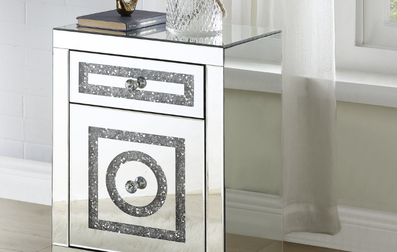 Noralie Mirrored & Faux Dimaonds Accent Table